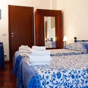 2 Passi Da Bed & Breakfast Rome